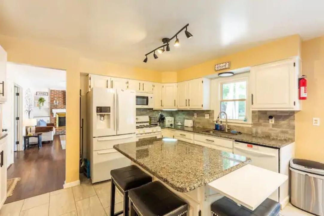 Lrge 5 Bedroom 9 Beds Near Dc-Pool, Hot Tub, Gym, Game Rm, Fire Pit Bowie Εξωτερικό φωτογραφία