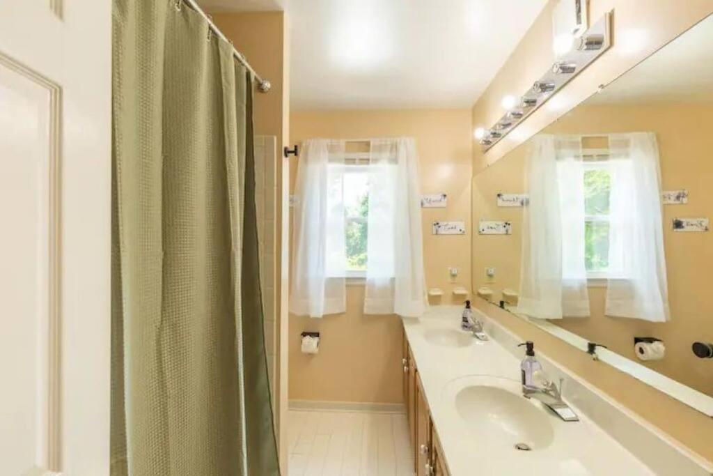 Lrge 5 Bedroom 9 Beds Near Dc-Pool, Hot Tub, Gym, Game Rm, Fire Pit Bowie Εξωτερικό φωτογραφία
